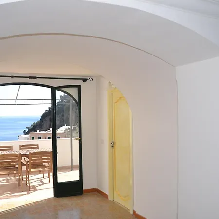 Alexa & Ella House 波西塔諾